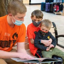 <p class="winner">1st Period WINNER</p><p class="title">Title: Sharing the love of reading</p>
Photo by: Beth Fenstad Sharing the love of reading by Beth Fenstad