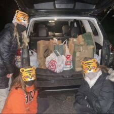 <p class="title">Title: Tiger Pride</p>
Photo by: Beth Fenstad Tech Tiger food collection